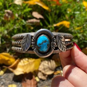 Vintage unisex turquoise silver cuff bracelet